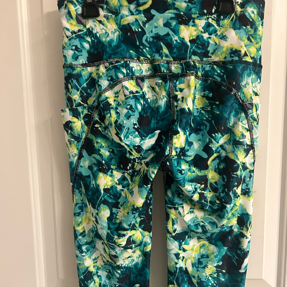 Xersion Quick-Dri Capri - Picture 8 of 11